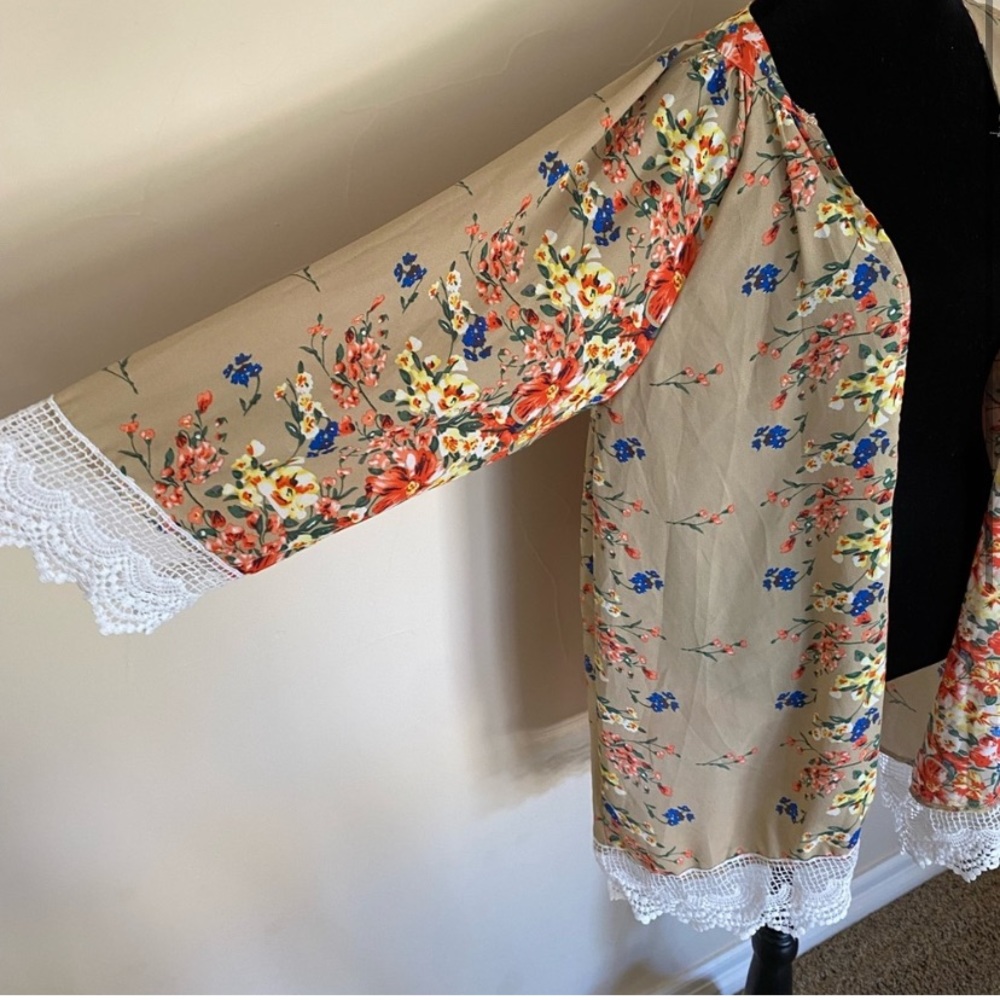 Relipop Kimono Wrap - Picture 2 of 4